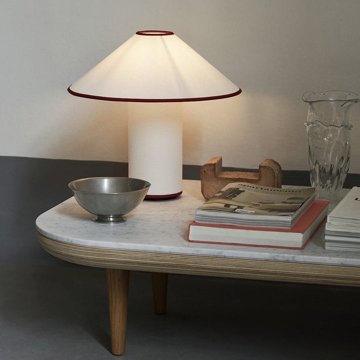 Bordlampe med tekstilskjerm – Lunara | Luvikno