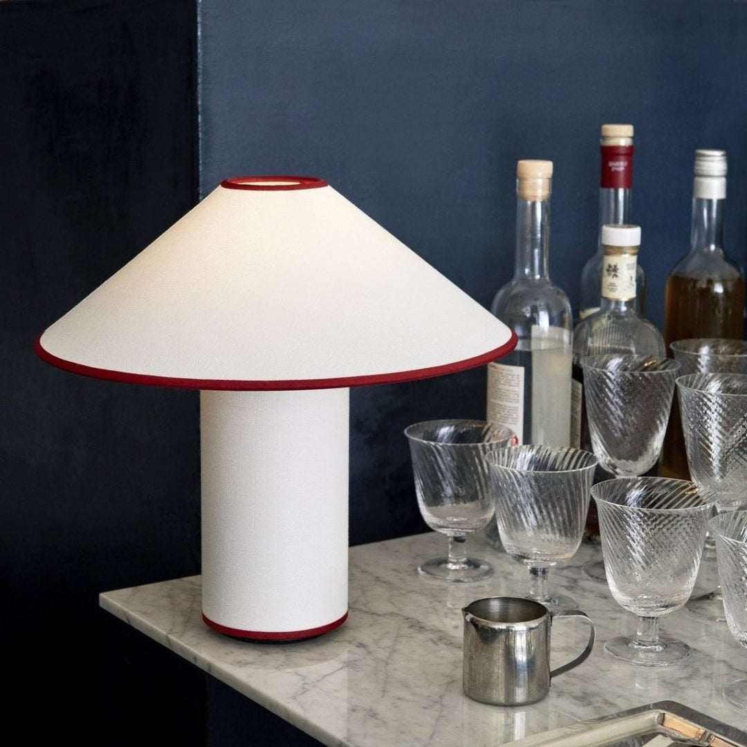 Bordlampe med tekstilskjerm – Lunara | Luvikno