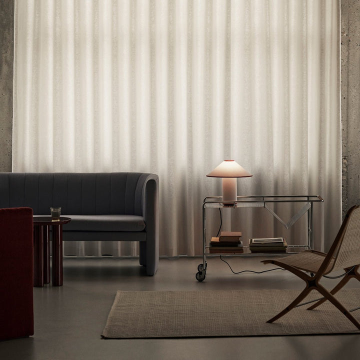 Bordlampe med tekstilskjerm – Lunara | Luvikno