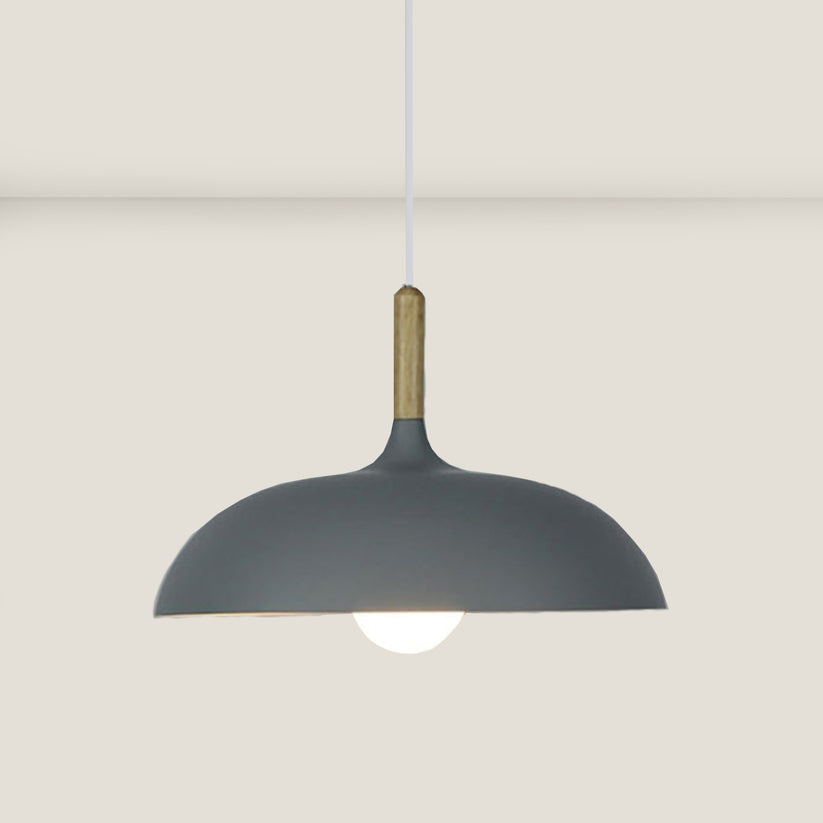 Eiketre taklampe i nordisk design – LED tre plafond lampe | Luvikno