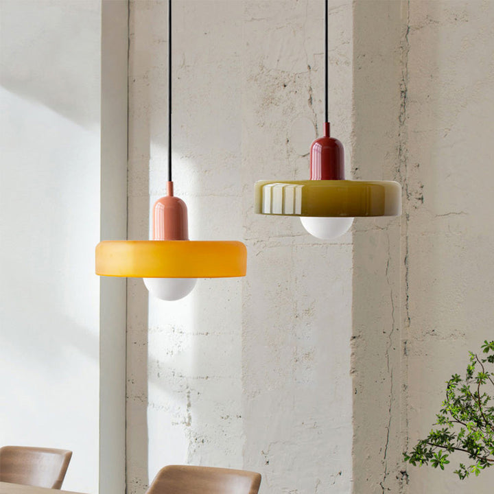 Luvikno | Fargerik Pendellampe i Bauhaus Stil - StiloGlas