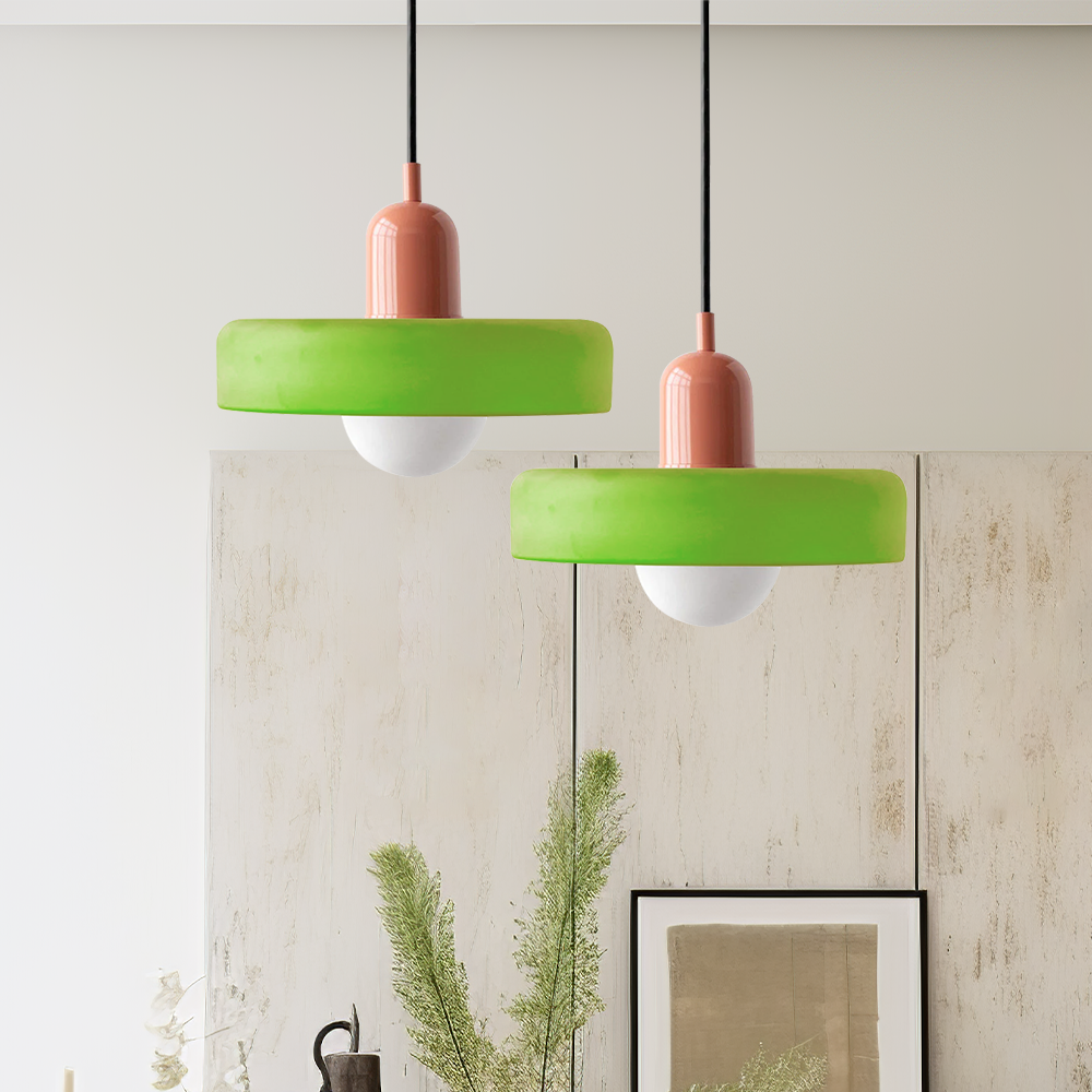 Luvikno | Fargerik Pendellampe i Bauhaus Stil - StiloGlas