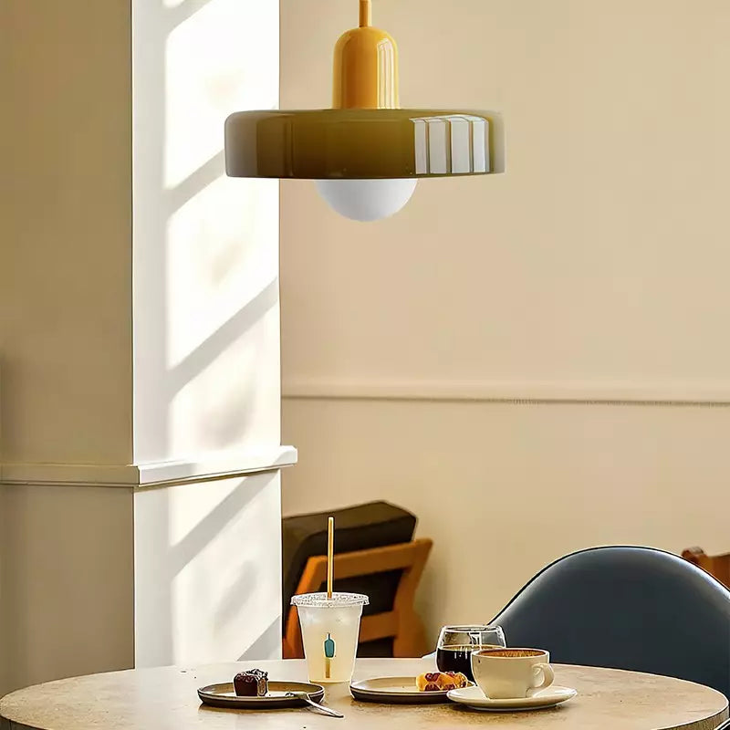 Luvikno | Fargerik Pendellampe i Bauhaus Stil - StiloGlas