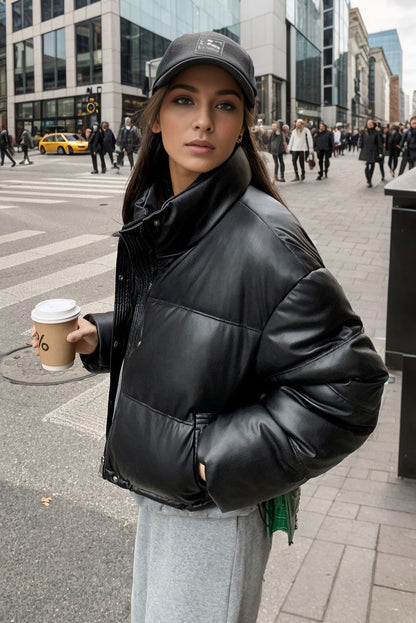 Luvik | Keinonahkaeristetty Puffer-takki