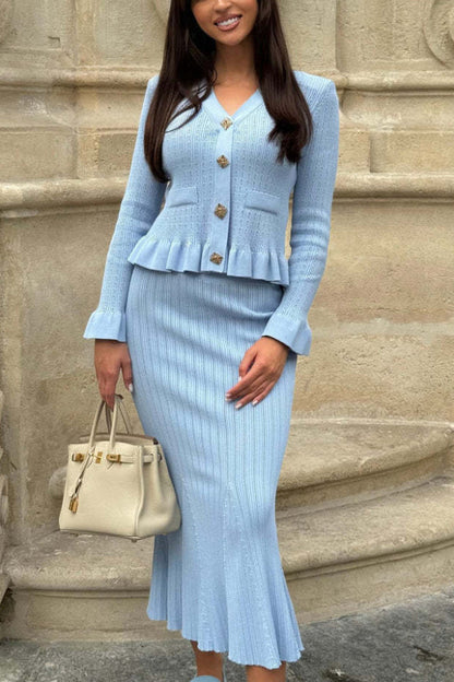 Luvik | Takki & Lautasmainen hame neuletta