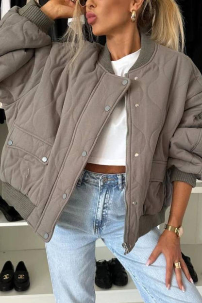 Luvik | Kauluksen nappikiinnitys pitkähihainen takki