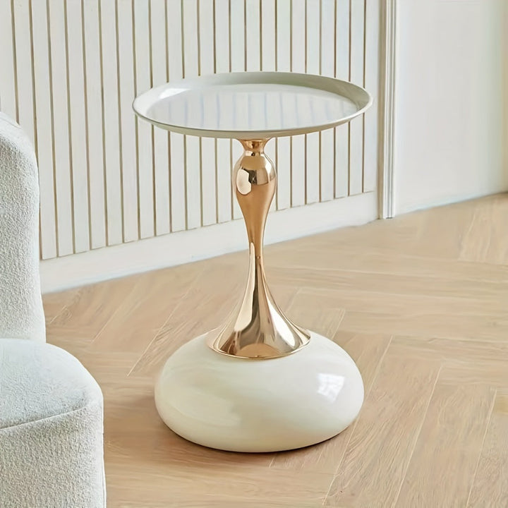 Moderne sidekabinett med keramisk base og metallben – 55 cm høy | Luvikno
