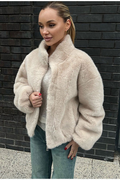 Luvik | Kauluskotka Keinoturkki Lyhyt Takki