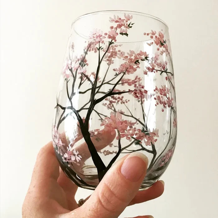 Luvikno | Four Seasons Tree Vin Glass - Håndmalt Kunst