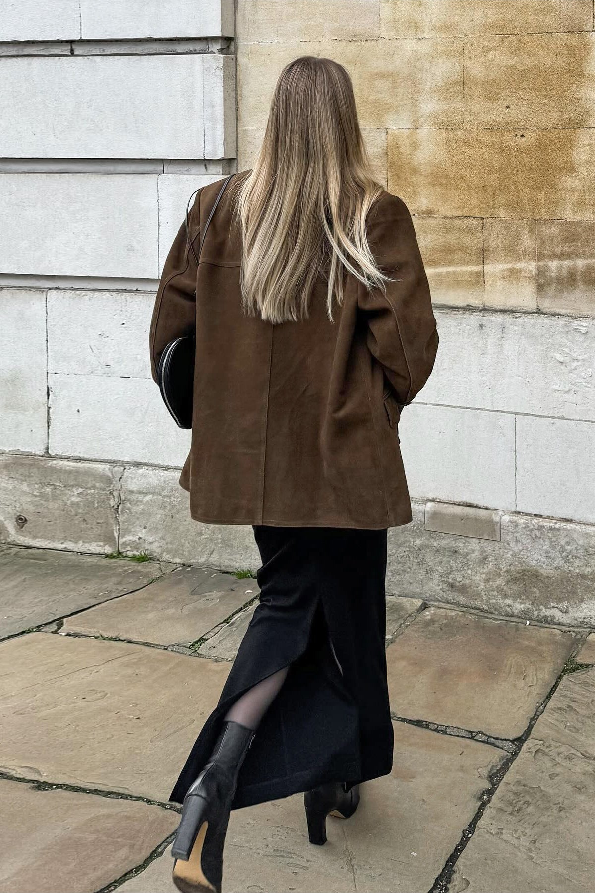 Luvik | Nahanen kaulustakki