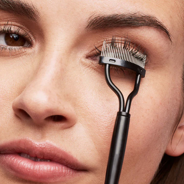 EyeFleek – Skiller umiddelbart og definerer perfekt hver vipp Luvikno