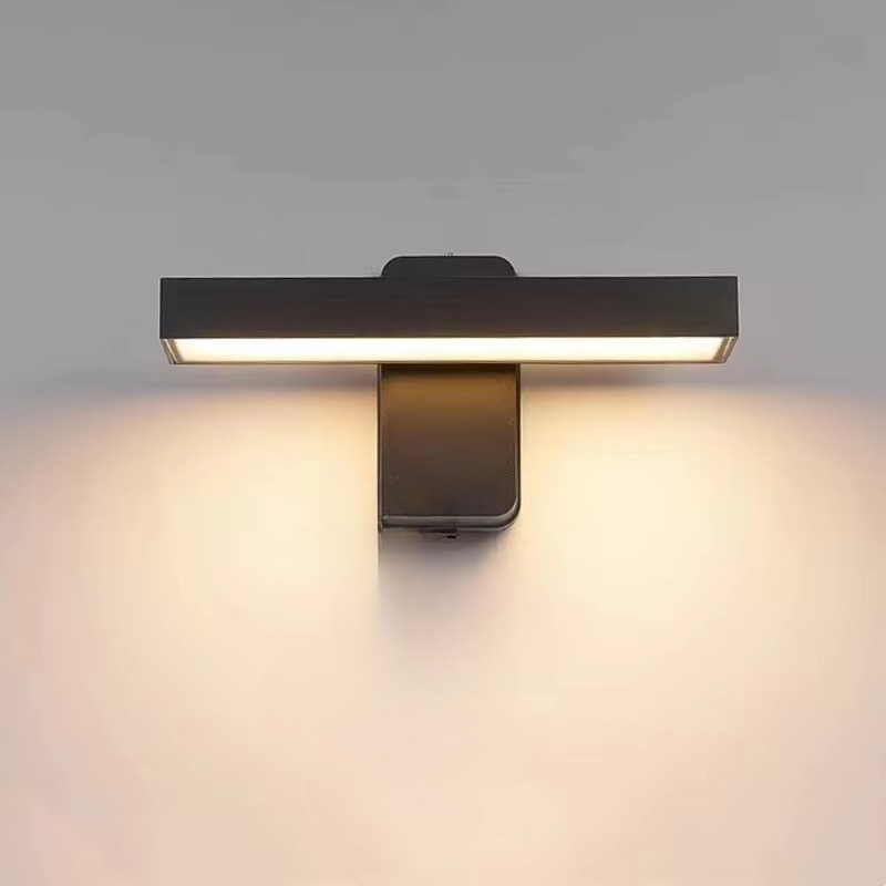 Justerbar PIR Bevegelsessensor Utendørs Vegglampe - IP65 Vanntett, Ideell for Utvendig Inngang og Veranda Luvikno