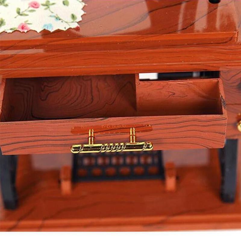 Mini Craft Retro Sewing Machine Decor | Luvikno
