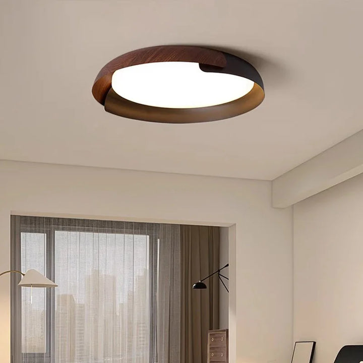 Moderne taklampe med trefinish – Stilfull LED-belysning for stue | Luvikno