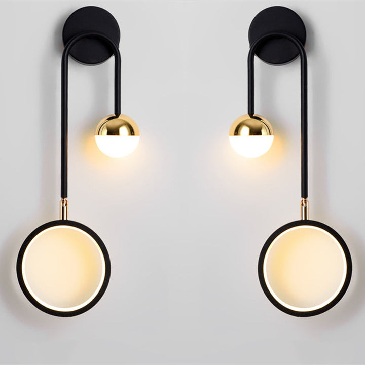 Nordic svingbar LED vegglampe for moderne interiører | Luvikno