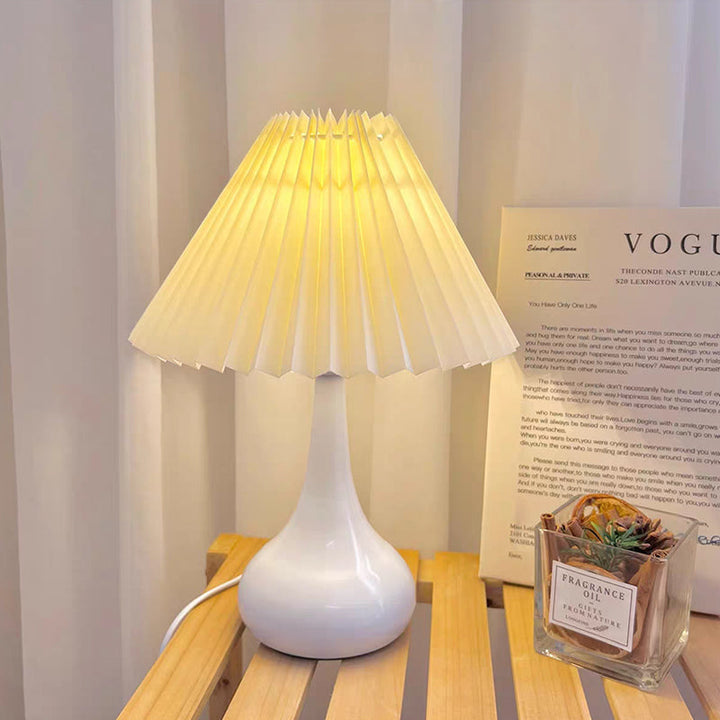 Nordisk Folds lampe med LED lys – Moderne dekorativ bordlampe for stue og soverom | Luvikno