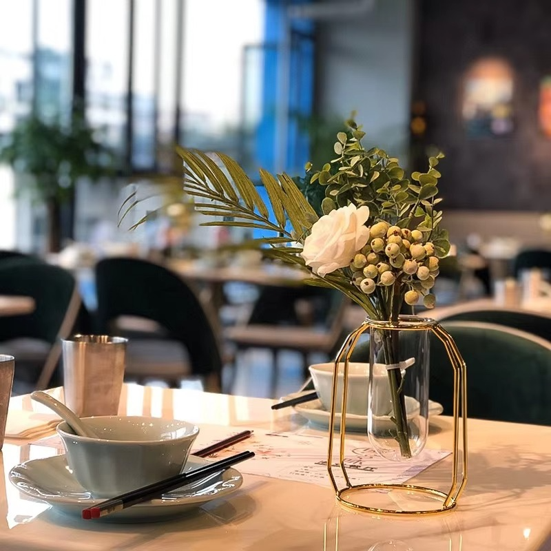 Elegant base for stylish flower arrangements Luvikno
