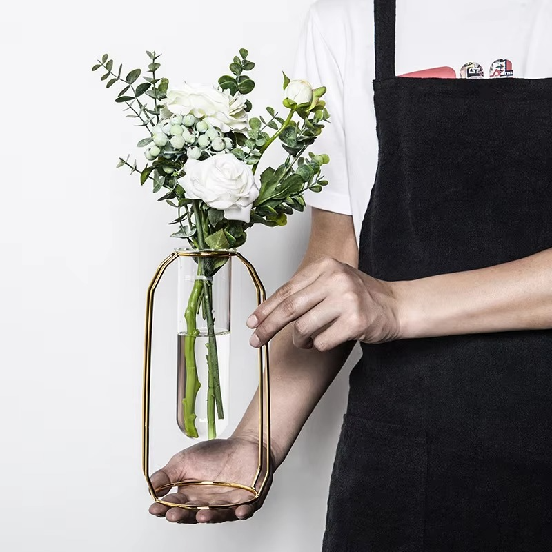 Elegant base for stylish flower arrangements Luvikno