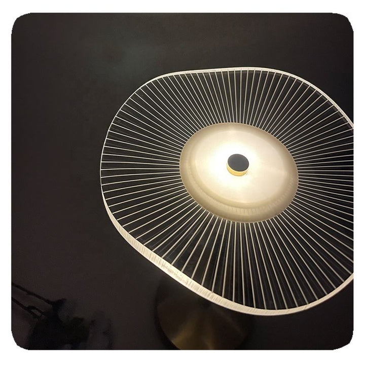 Luvikno | Elegant LED Skrivebordslampe med Justerbart Design