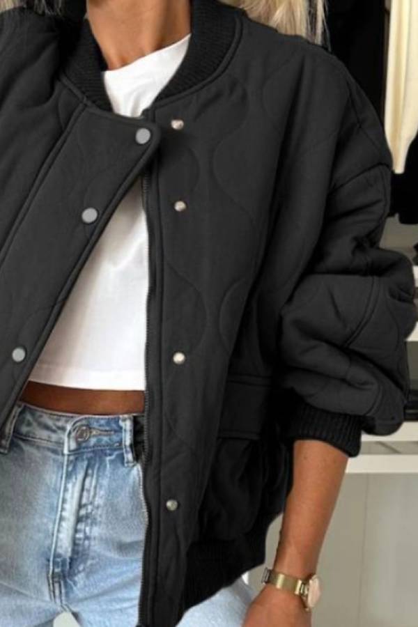 Luvik | Kauluksen nappikiinnitys pitkähihainen takki