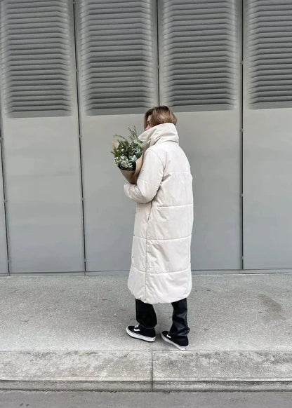 Luvik | Ylihkokokoinen pystykaulustakki