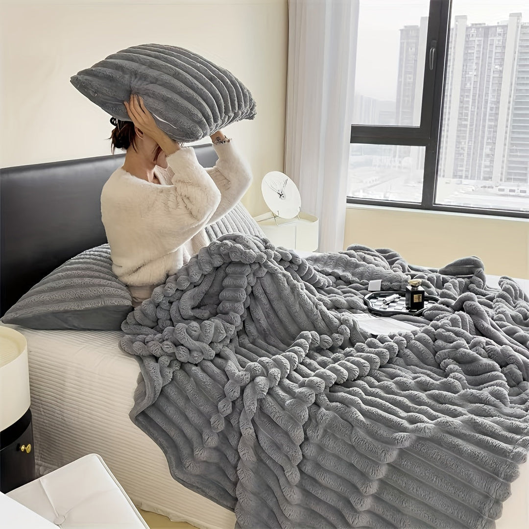 LuxeFleece – Elegant fransk stil teppe for Comfort Luvikno