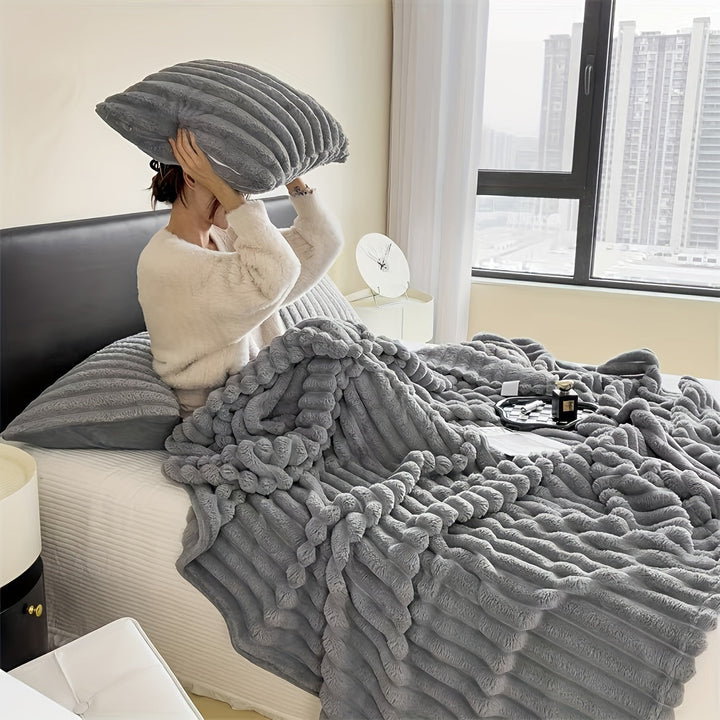 LuxeFleece – Elegant fransk stil teppe for Comfort Luvikno