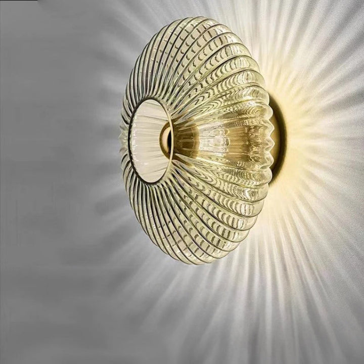 Luvikno | Elegance Glass - Finesse Glass Vegglampe for Elegant Interiørbelysning