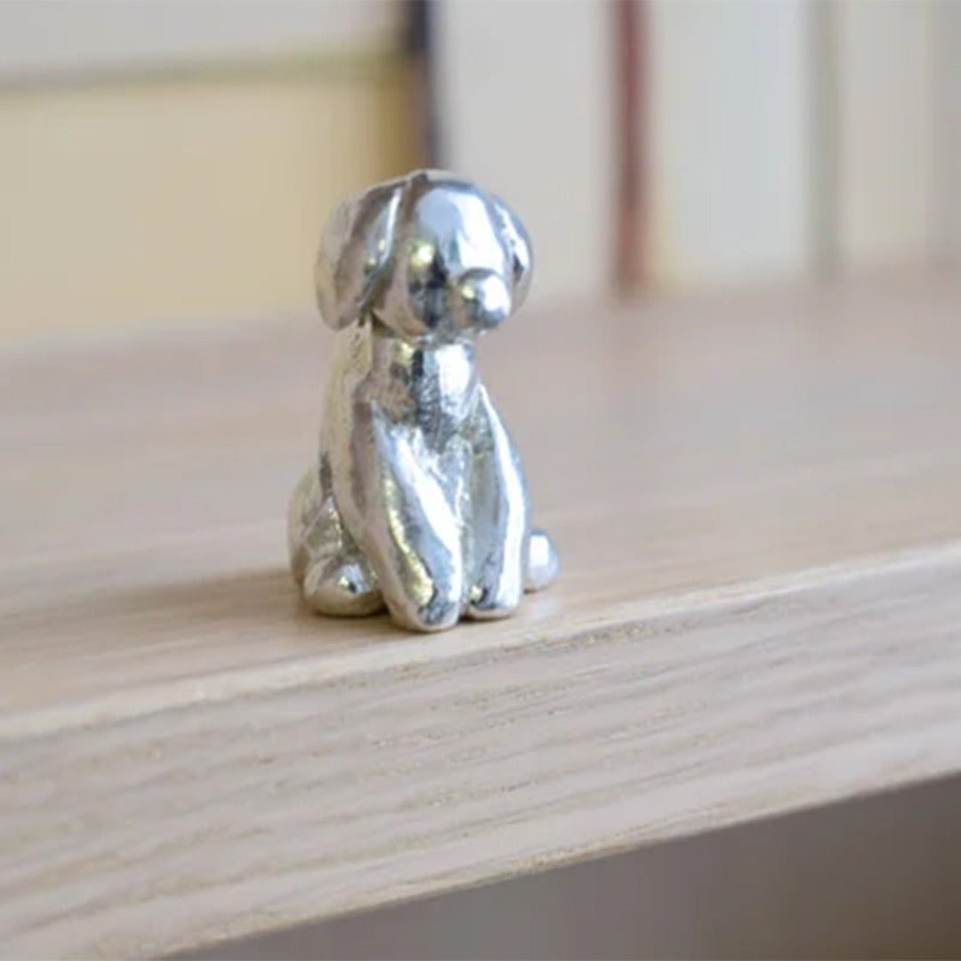 Luvikno | Skulptur av den Evige Familien | Symbolikk av Kjærlighet og Bånd