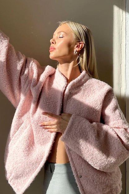 Luvik | Vaaleanpunainen tekoturkis lyhyt takki