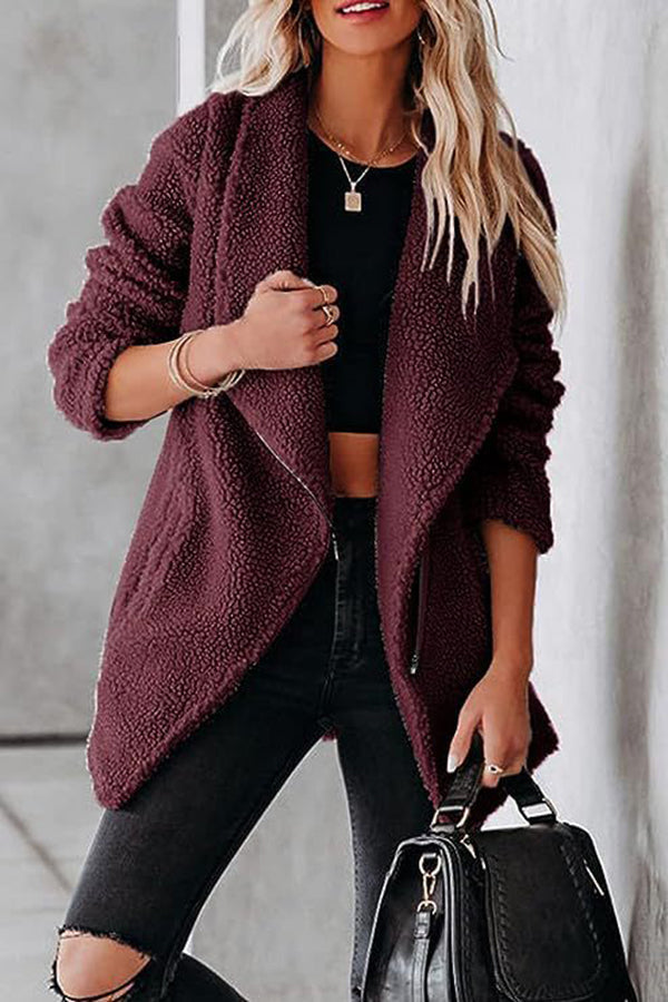 Luvik | rento lampaan-nahkatakki vetoketjullisilla taskuilla ja laatikkovillatakki