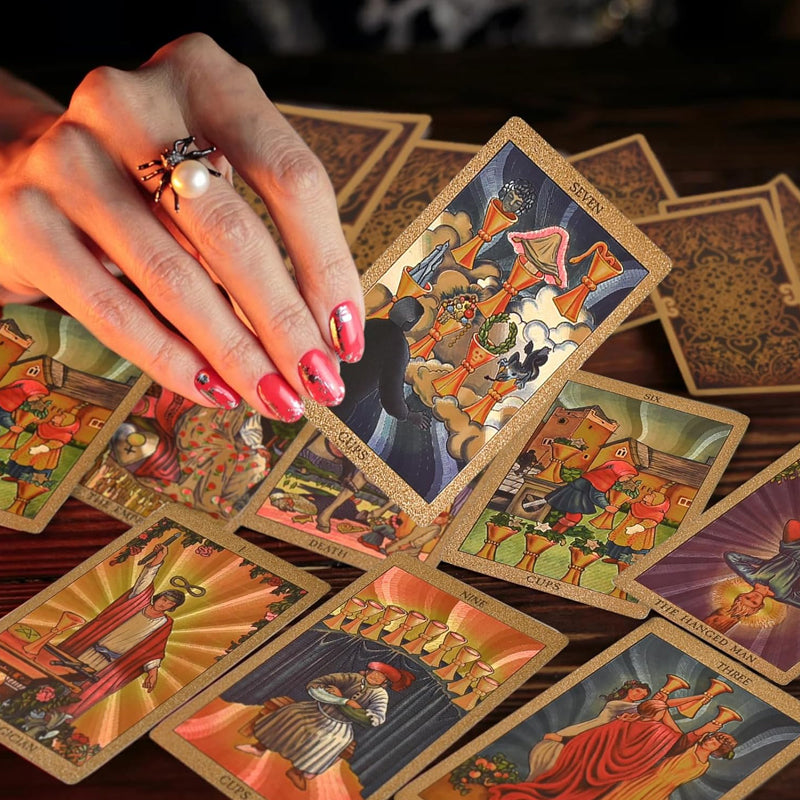 Luvikno | Utforsk den mystiske verden av tarot Gullfarget tarot