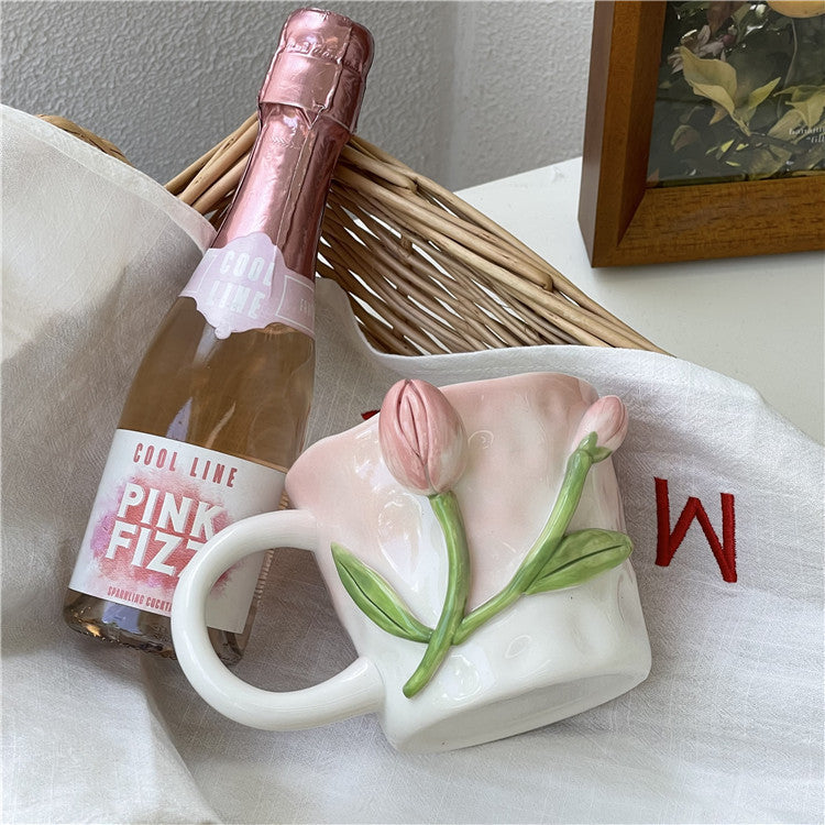 Kunstnerisk 3D blomst keramisk krus – Fangende tulipan- og rose-design | Luvikno