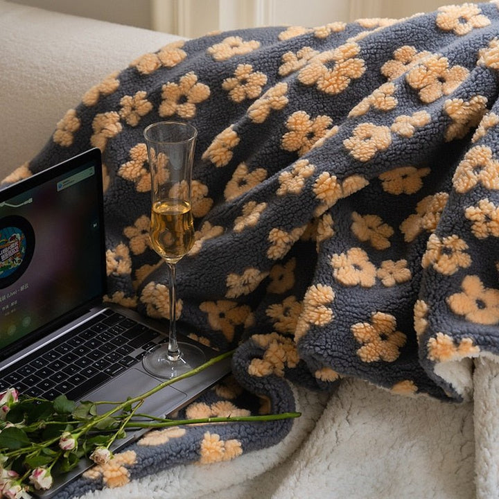 Fluffy Floral Plush Tykket Teppe for Koselig Komfort | Luvikno
