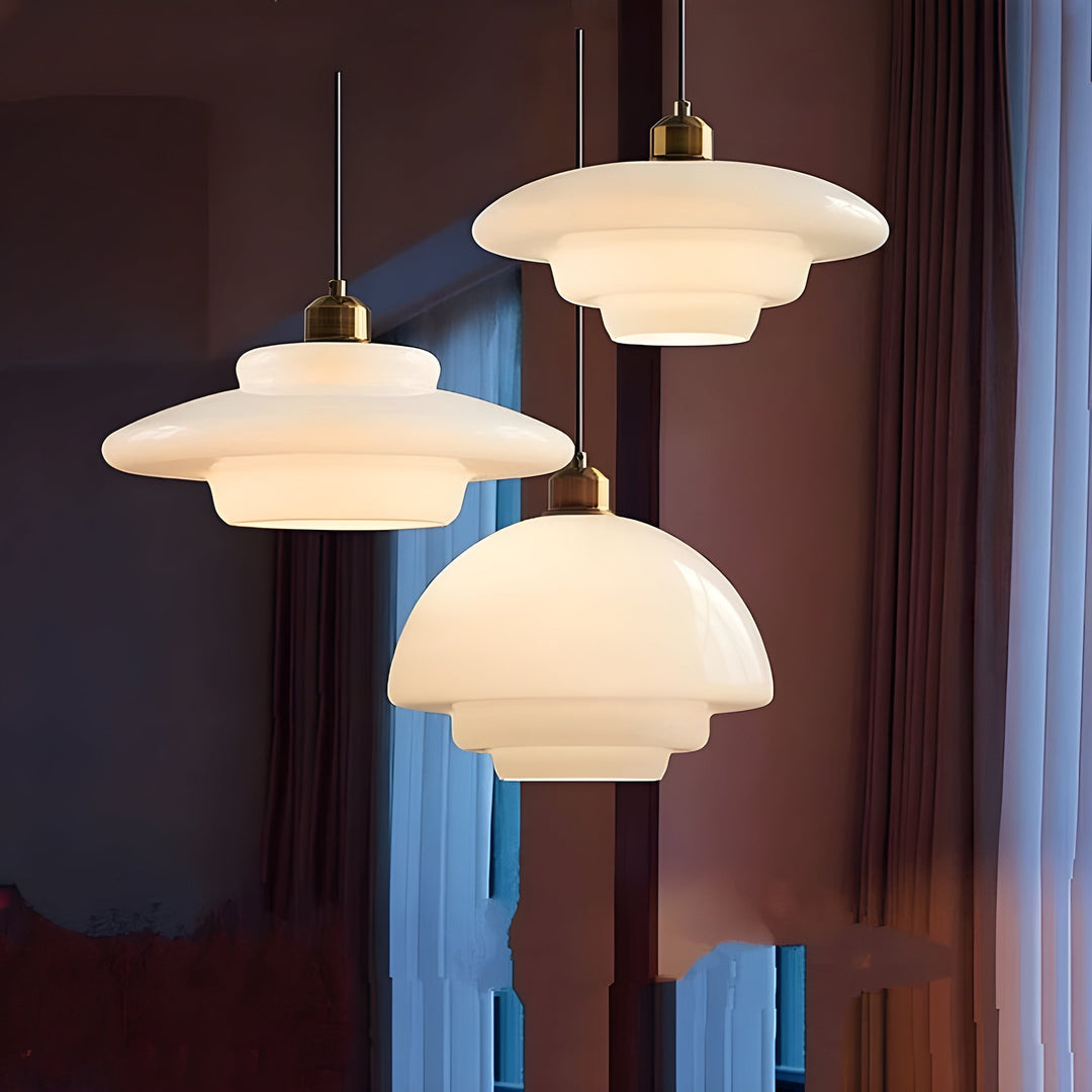 AuraBeam Light – Minimalist elfenbensfarget LED pendellampe laget av glass | Luvikno