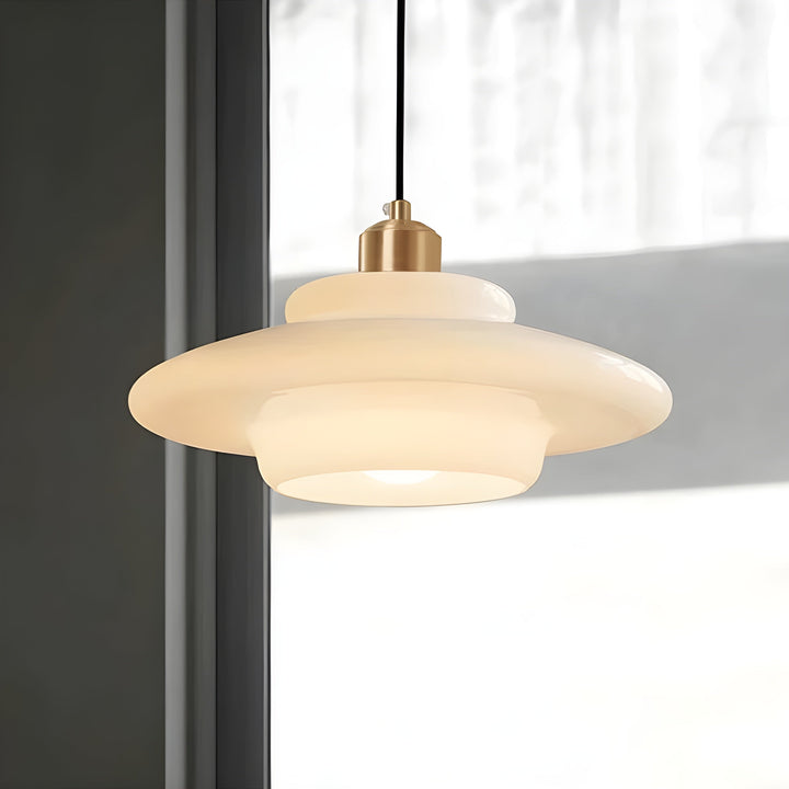 AuraBeam Light – Minimalist elfenbensfarget LED pendellampe laget av glass | Luvikno