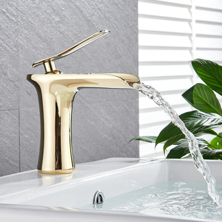 Luvikno | Moderne Fosser Baderomsbatteri – Stilig Design & Elegant Vannstrøm