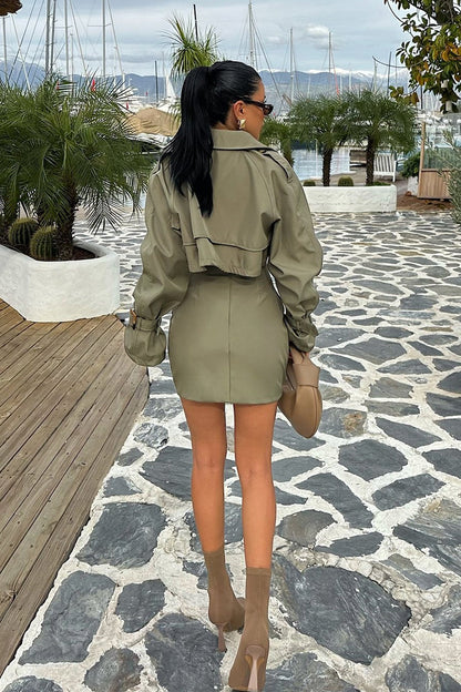 Luvik | Napitusyksityiskohta Lyhennetty Takki & Minihame-setti