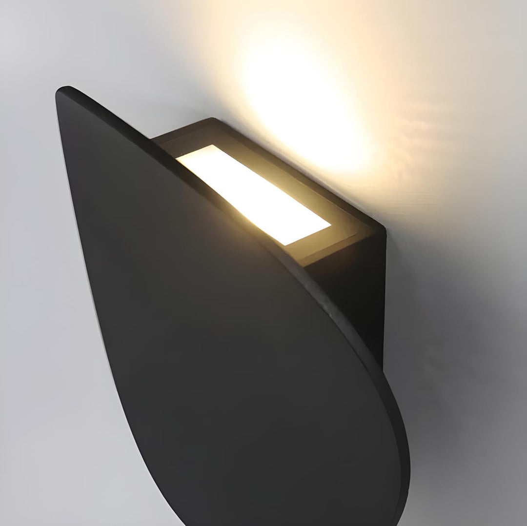Elegant LED vegglampe – Stilig belysning for en varm atmosfære | Luvikno
