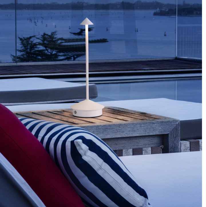 ZenLume | Minimalistisk vanntett og dimbar trådløs LED bordlampe Luvikno