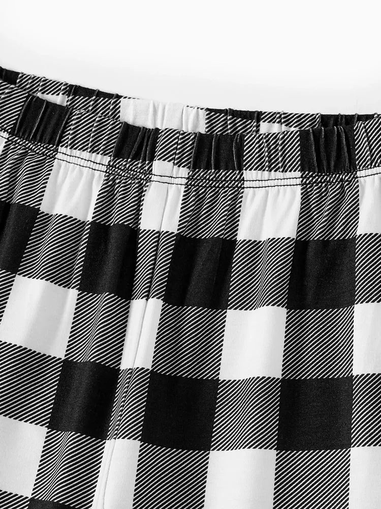 Luvik | "Anna lumisateeseen" teksti ja lumiukko printit musta ja valkoinen ruudullinen perhe pajama