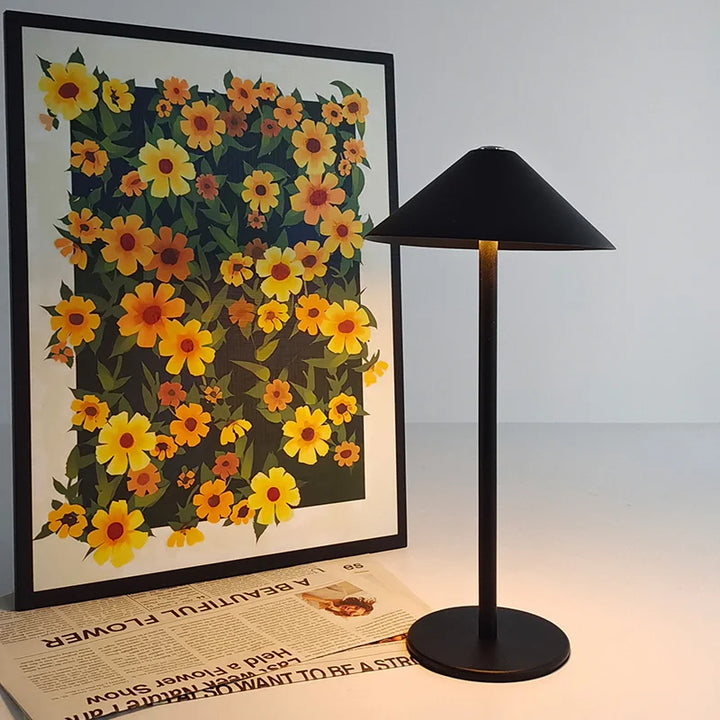 Luvikno | Elegant Trådløs Skrivebordlampe med Justerbart Lys og Luksuriøs Design