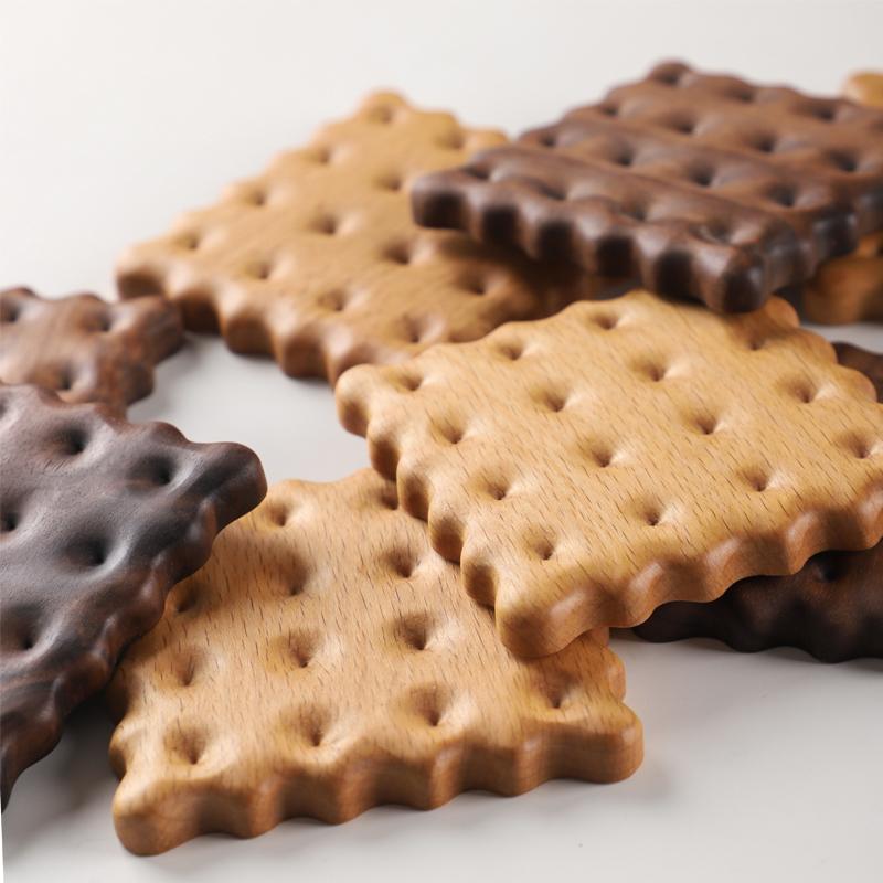 CookieCoasters - Treunderlag med Unik Design Luvikno