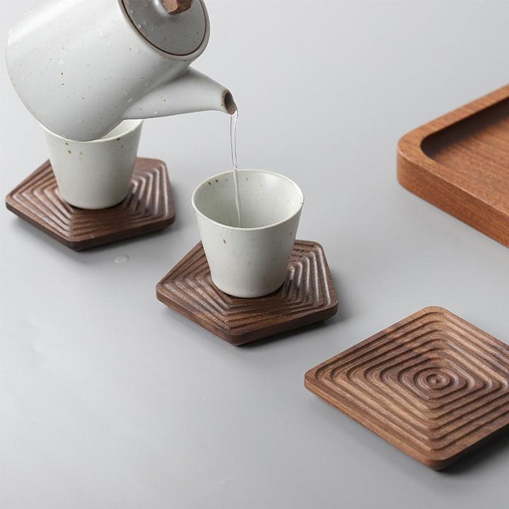 Creative Coasters – Svart valnøtt i unike former Luvikno