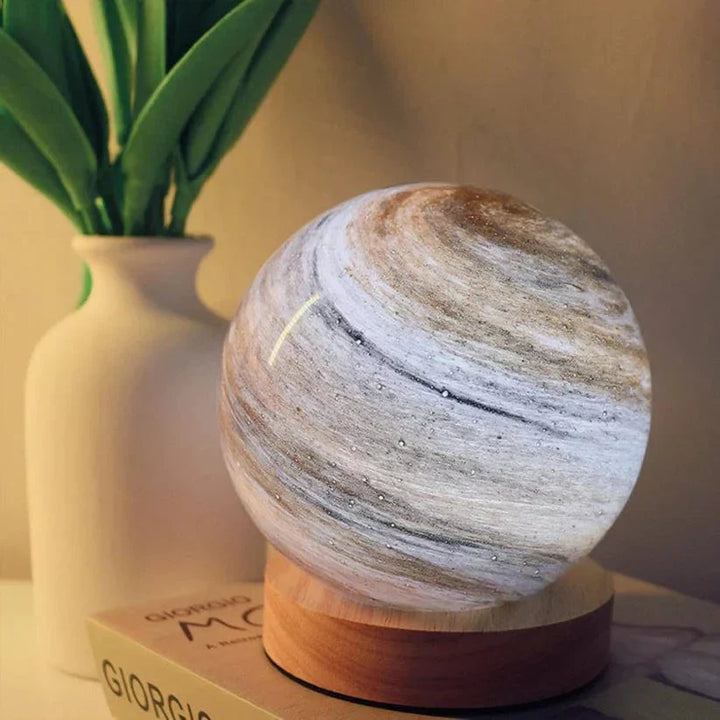 Luvikno | LuminaGlow Månelampe - Magisk Ambient Belysning med Justerbart Lys