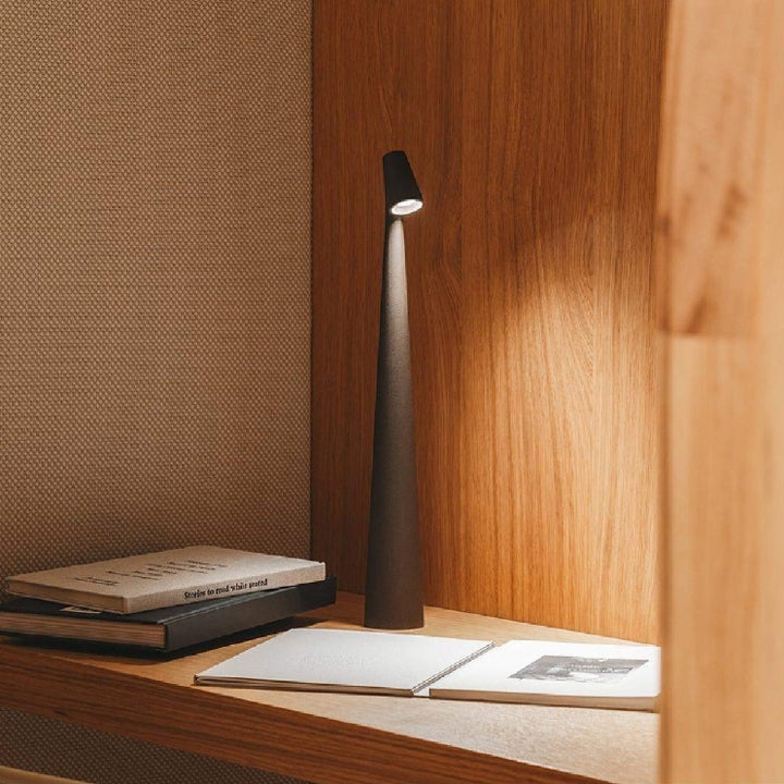 Luvikno | Skulpturell Bordlampe Trådløs LED Lampe Solid Aluminiums 10000mAh Batteri 3-Nivå Dimming CRI 90 USB-C Ladekontakt Varm Hvit 2700K