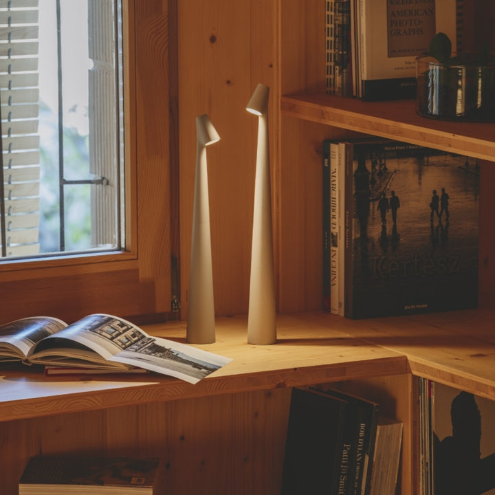 Luvikno | Skulpturell Bordlampe Trådløs LED Lampe Solid Aluminiums 10000mAh Batteri 3-Nivå Dimming CRI 90 USB-C Ladekontakt Varm Hvit 2700K