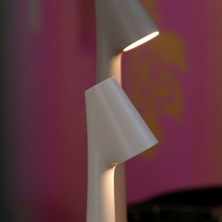 Luvikno | Skulpturell Bordlampe Trådløs LED Lampe Solid Aluminiums 10000mAh Batteri 3-Nivå Dimming CRI 90 USB-C Ladekontakt Varm Hvit 2700K
