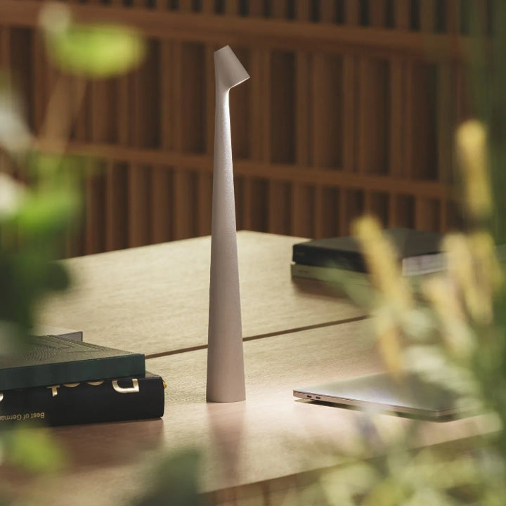 Luvikno | Skulpturell Bordlampe Trådløs LED Lampe Solid Aluminiums 10000mAh Batteri 3-Nivå Dimming CRI 90 USB-C Ladekontakt Varm Hvit 2700K