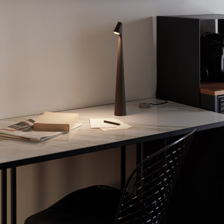 Luvikno | Skulpturell Bordlampe Trådløs LED Lampe Solid Aluminiums 10000mAh Batteri 3-Nivå Dimming CRI 90 USB-C Ladekontakt Varm Hvit 2700K